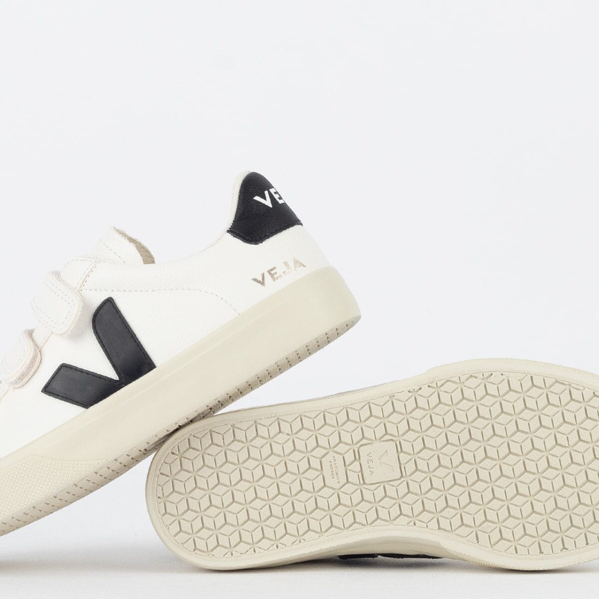 V Shoes Logo Chromefree Leather Extra White Black